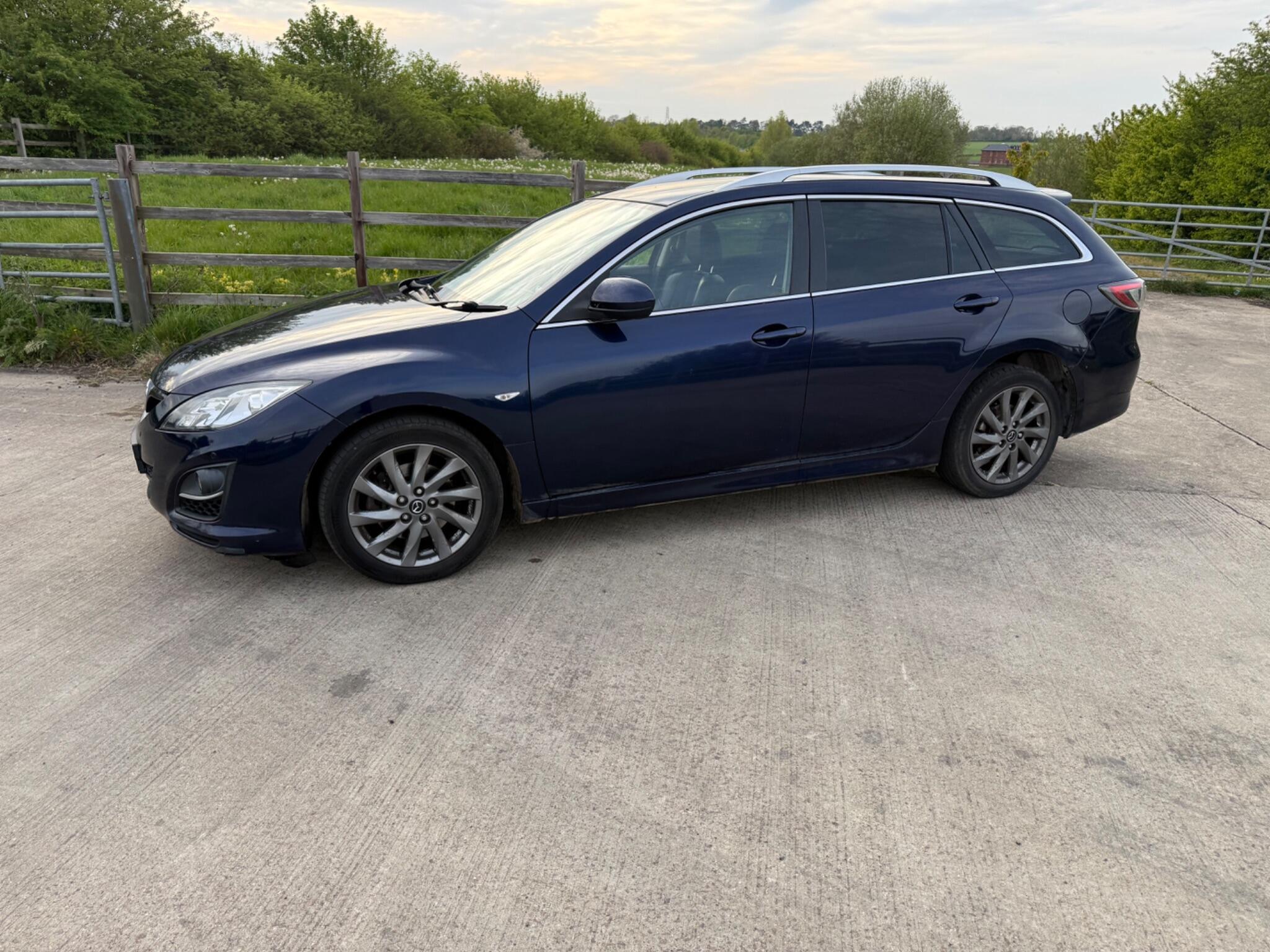 Mazda Mazda6 2.2d Venture Euro 5 5dr — photo 57 of 86